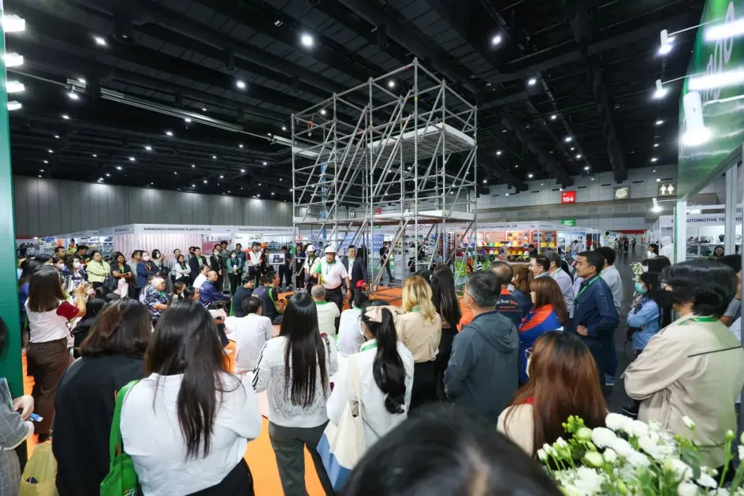 PPE展会-防坠落演示