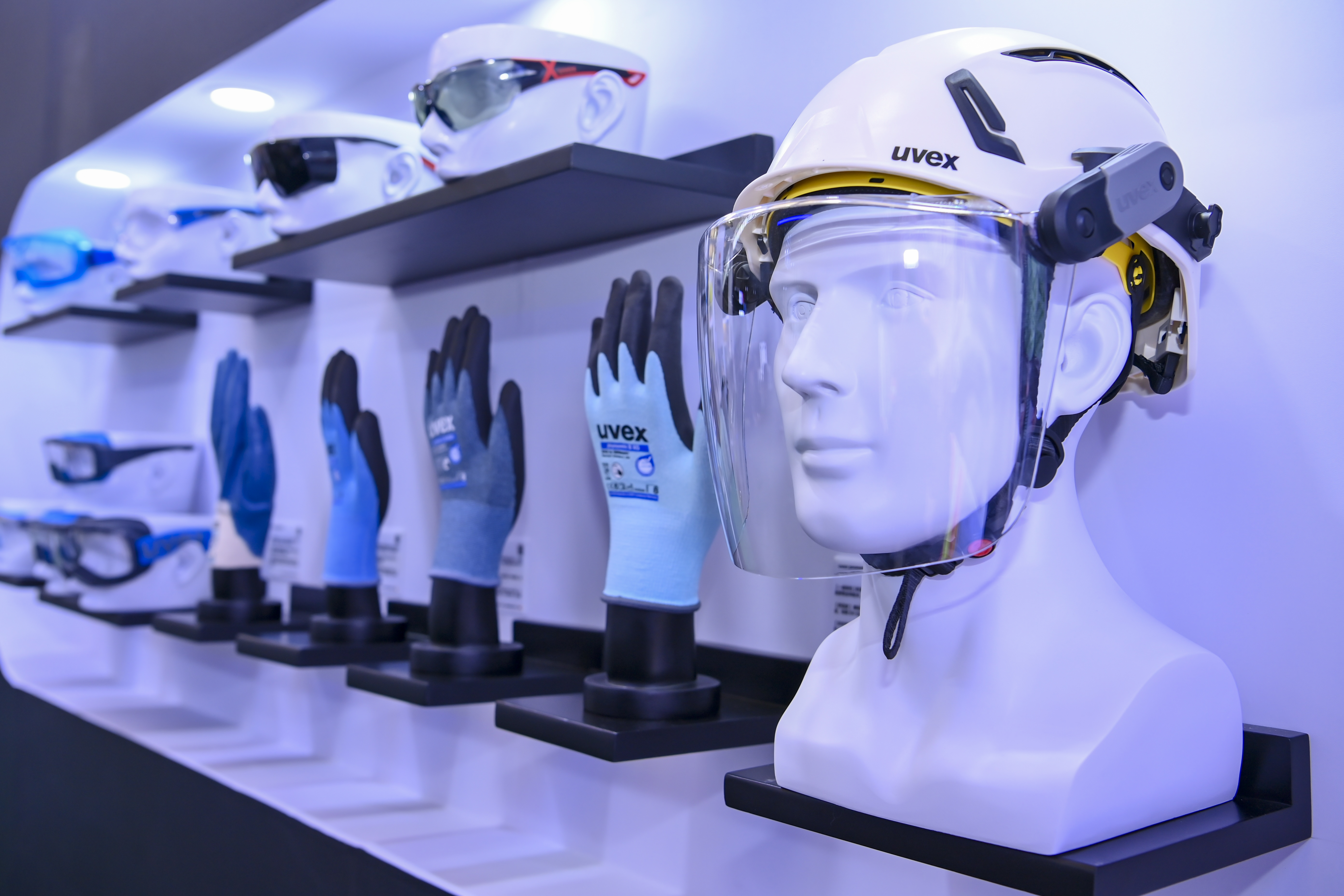 安全头盔-智能安全帽-头部防护用品-上海劳保展