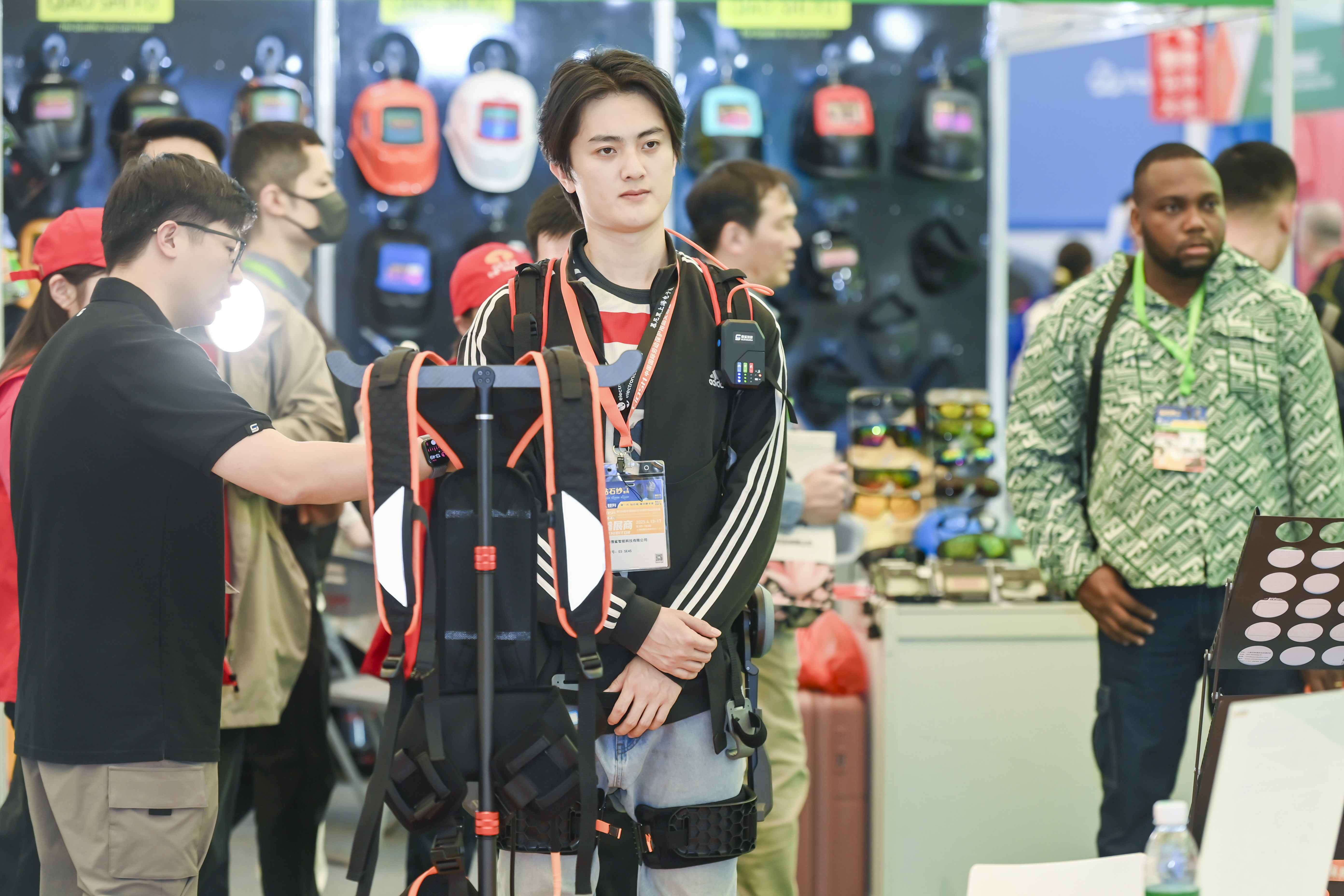 智能劳保装备技术落地指南：从传感器到场景化解决方案