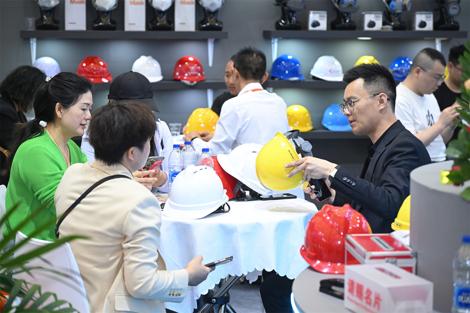 一文了解安全帽近电报警器